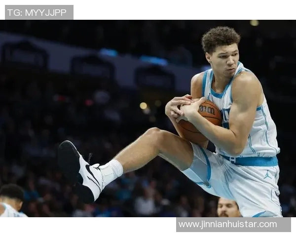 黄蜂主帅看好克尼佩尔曼恩塞克斯顿有望成为球队先发核心 黄蜂主帅看好克尼佩尔曼恩塞克斯顿有望成为球队先发核心