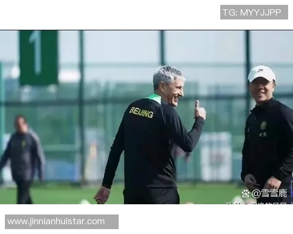 斯波指出双方球员对场地状况不满工作人员确认场地条件明显不合格